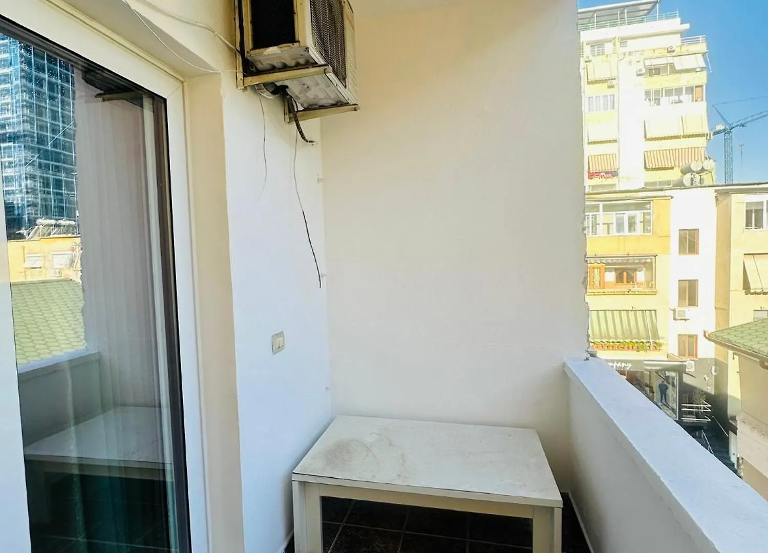 Blloku Luxury 2 Bedroom Apartment 티라나