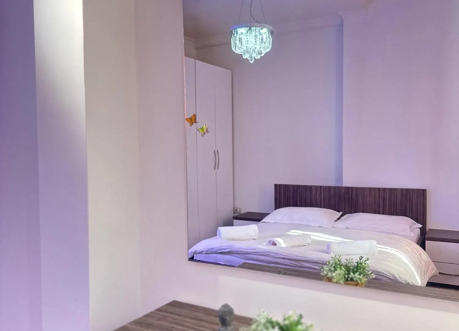 Blloku Luxury 2 Bedroom Apartment 티라나