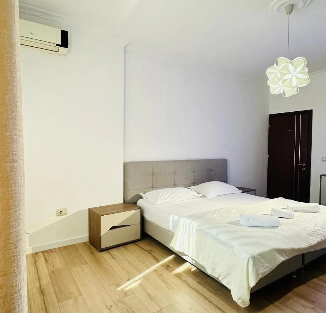Blloku Luxury 2 Bedroom Apartment 티라나 0*,  알바니아