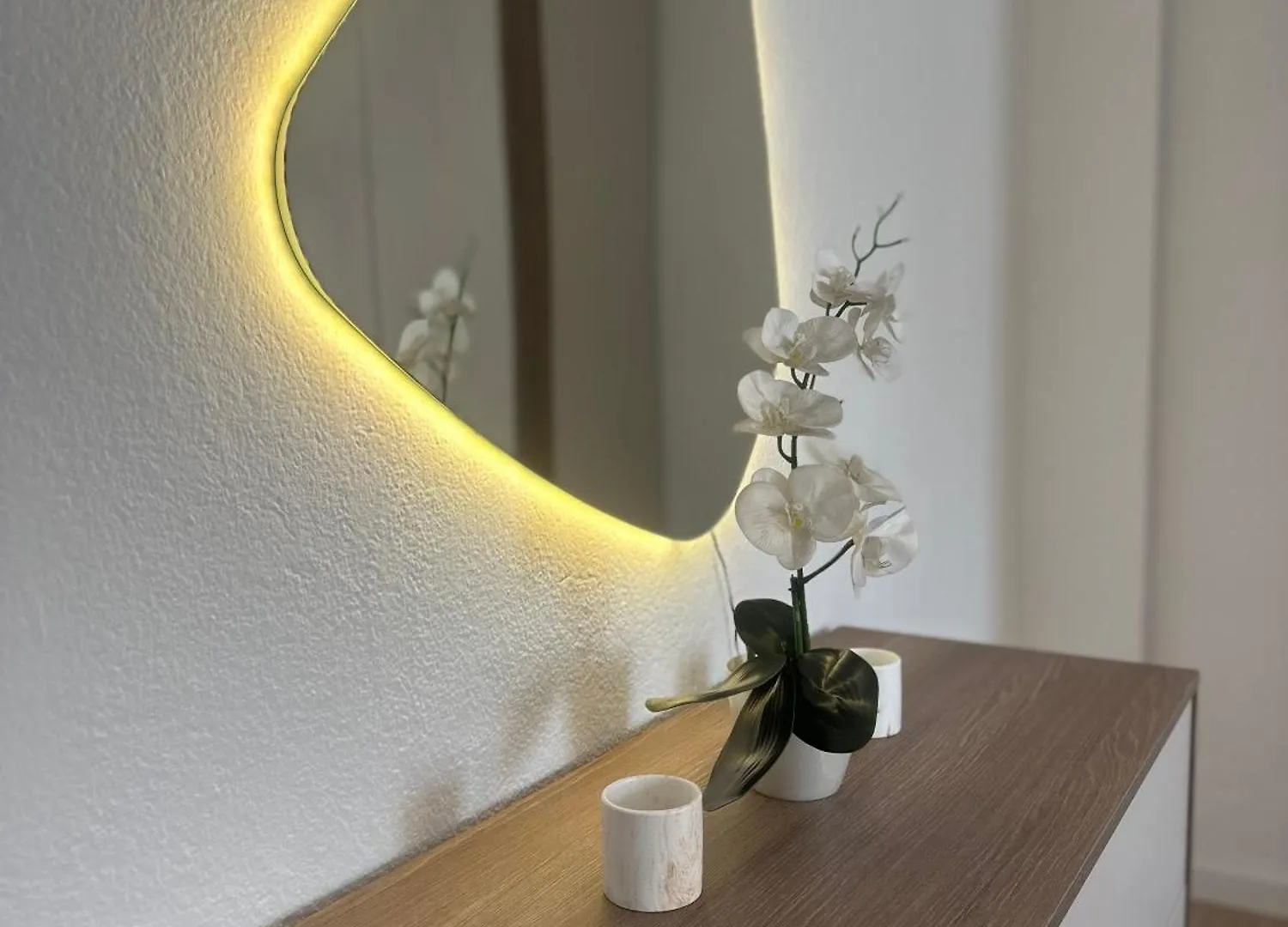Blloku Luxury 2 Bedroom Apartment 티라나 0*,