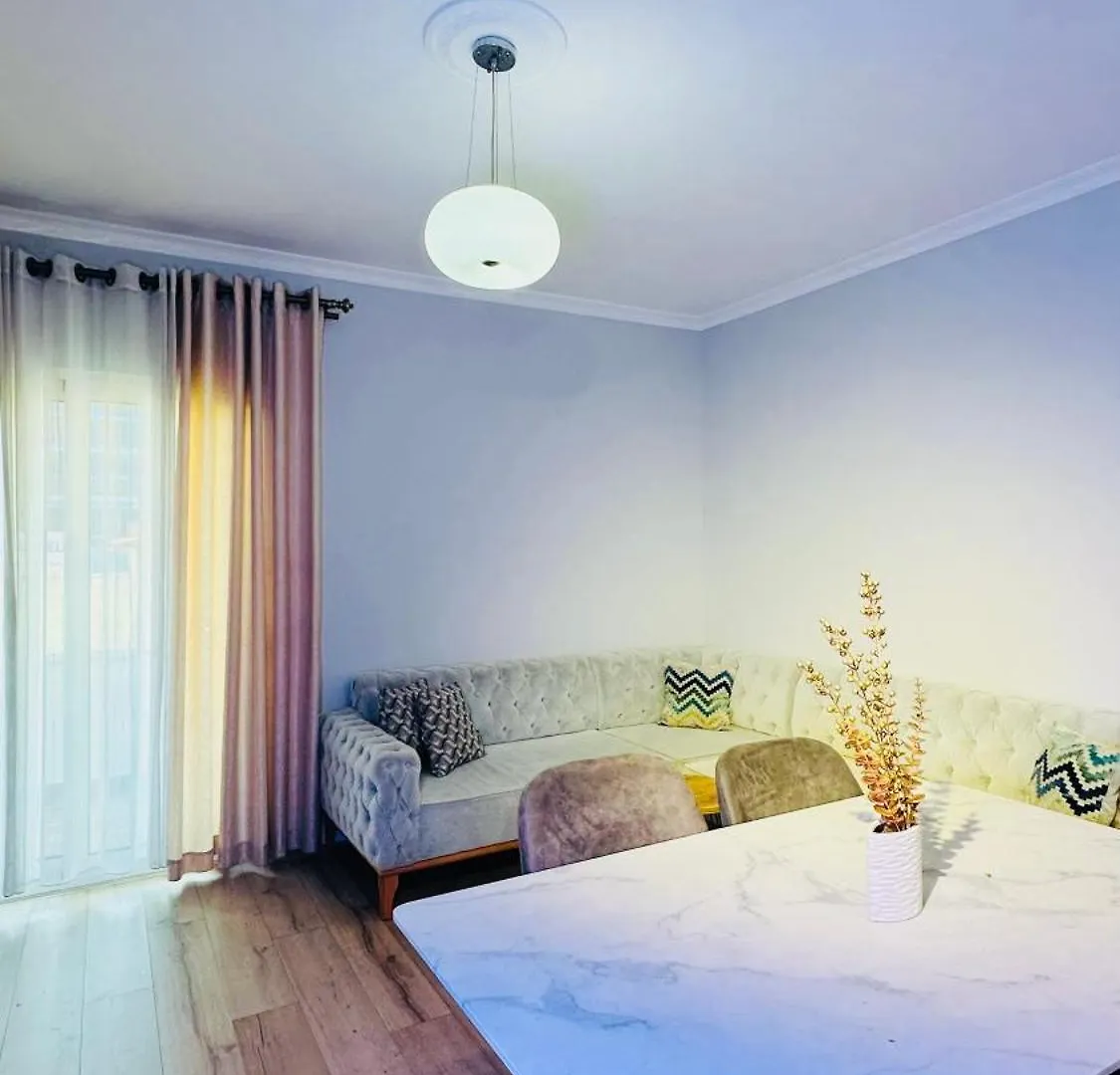 Blloku Luxury 2 Bedroom Apartment 티라나 알바니아